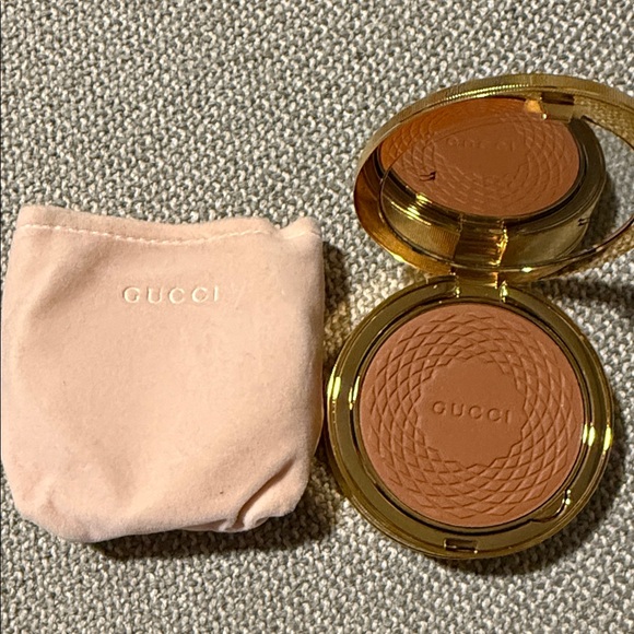 Gucci Other - Gucci Tan Bronzer NWOT